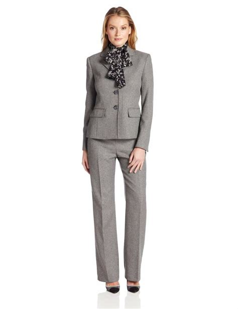 lesuit|la suit for women.